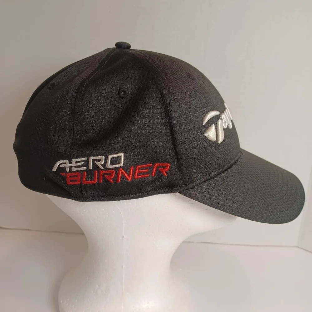 Taylormade R15 Aero Runner Black‎ Flex Fits Size S/M Golf Hat Cap Embroidered